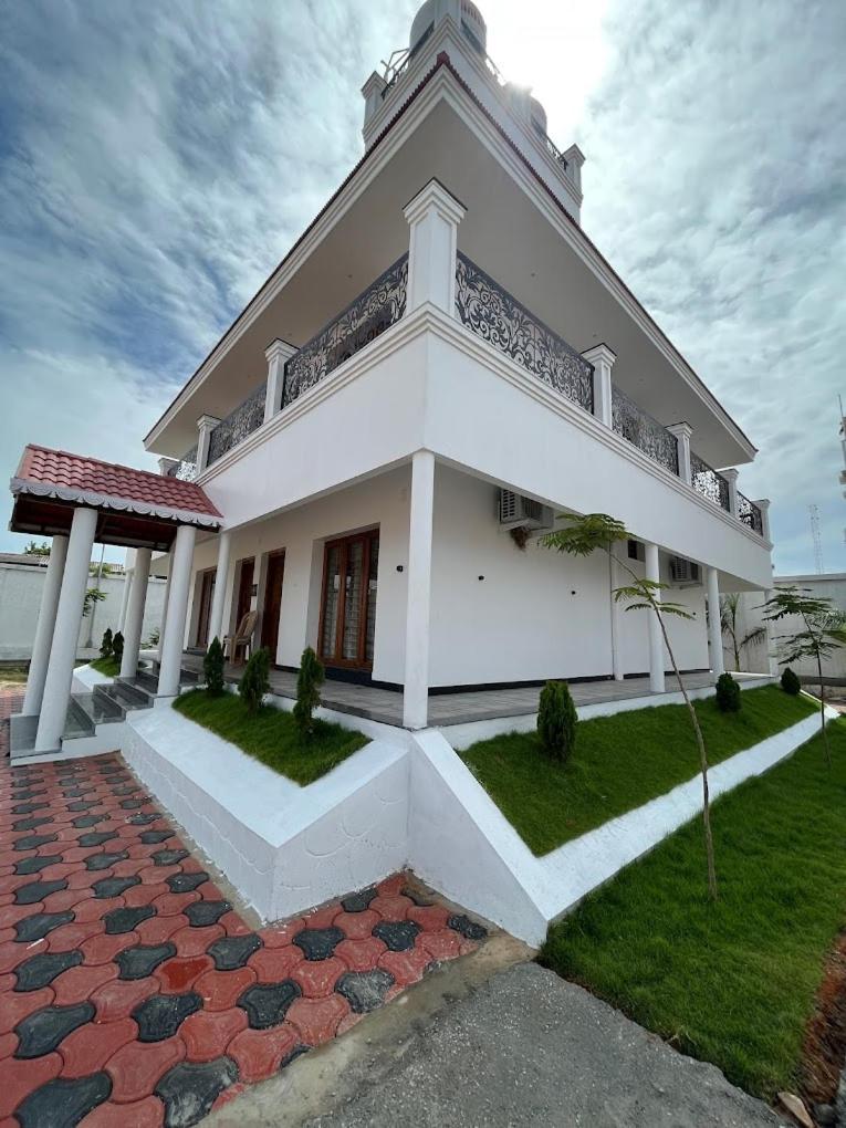 Grb Resort Tiruchchendur Exterior photo