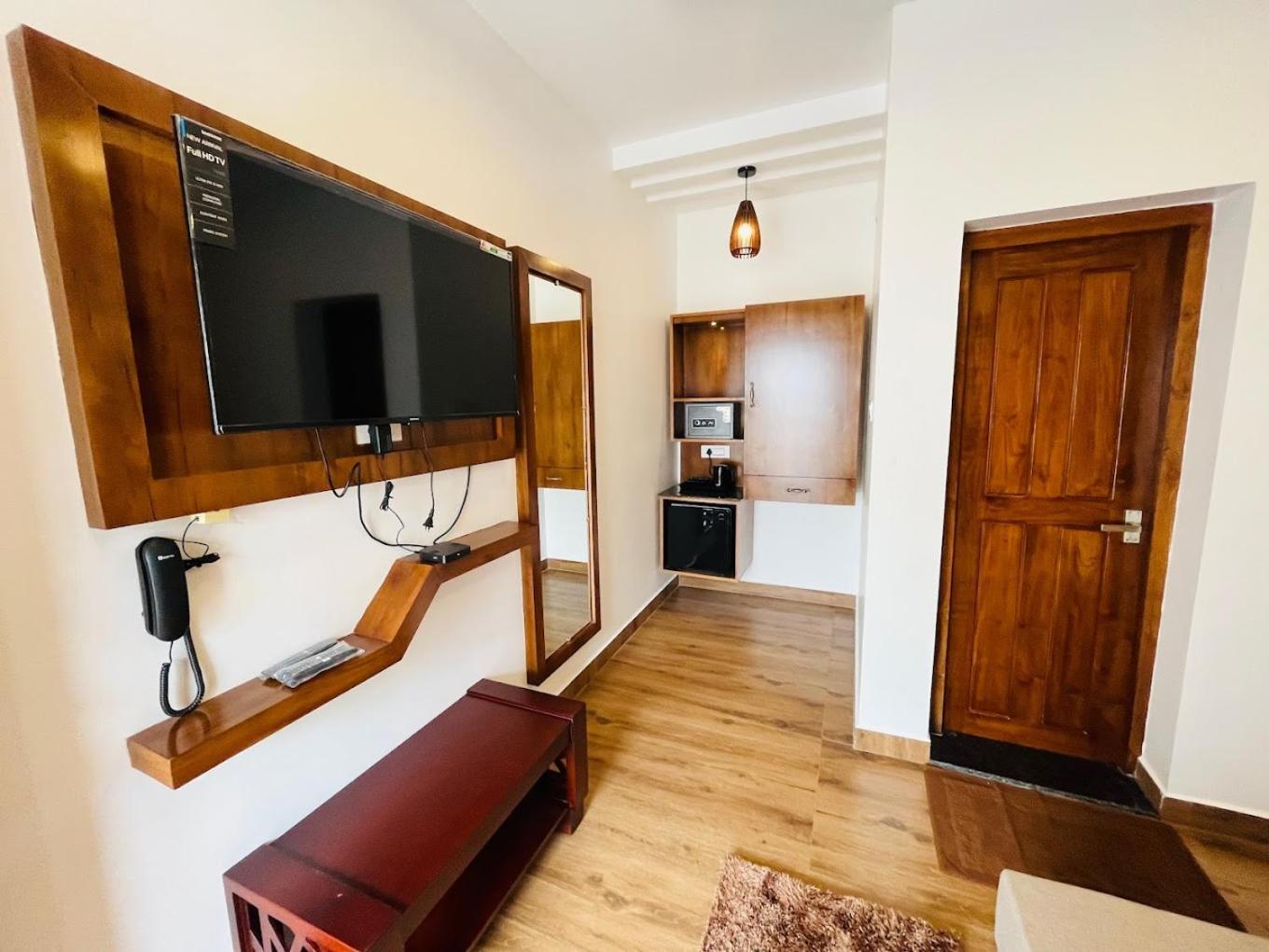 Grb Resort Tiruchchendur Exterior photo